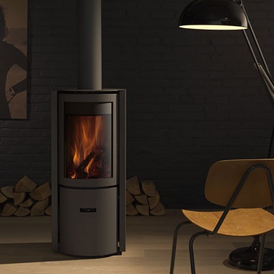 Le Stûv 30 Compact : les clés du succès de ce poêle au bois